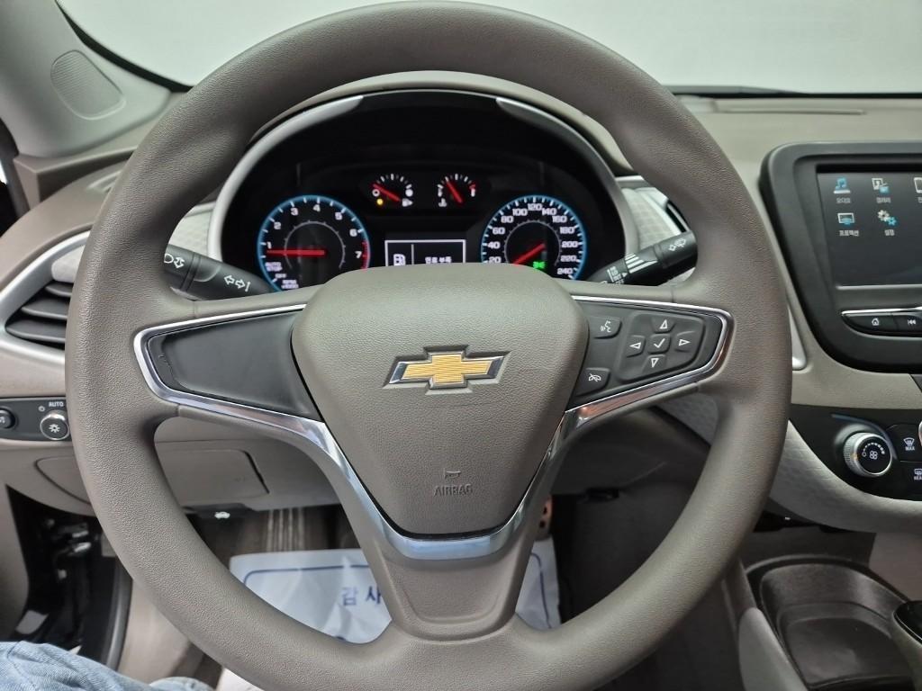 Chevrolet Malibu - Vista 6