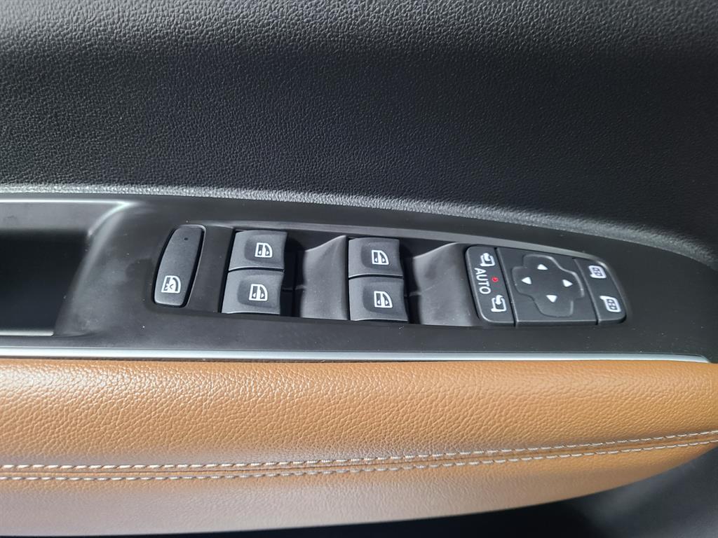 SAMSUNG QM6 - Vista 12