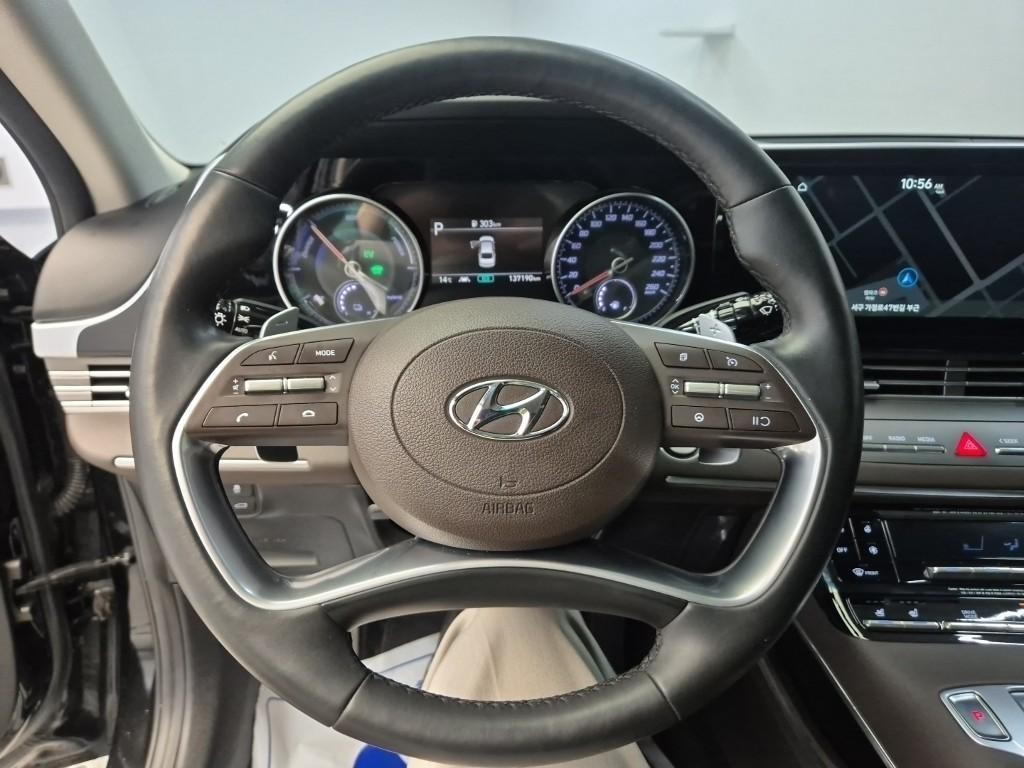 HYUNDAI Grandeur - Vista 9