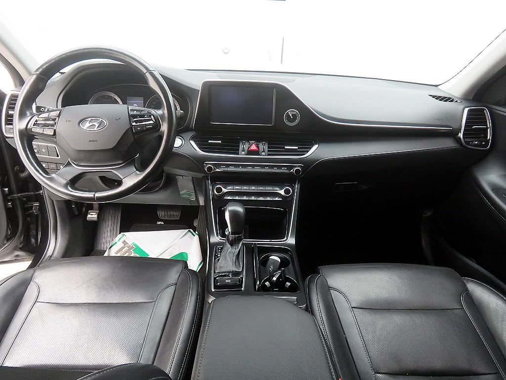 HYUNDAI Grandeur - Vista 7