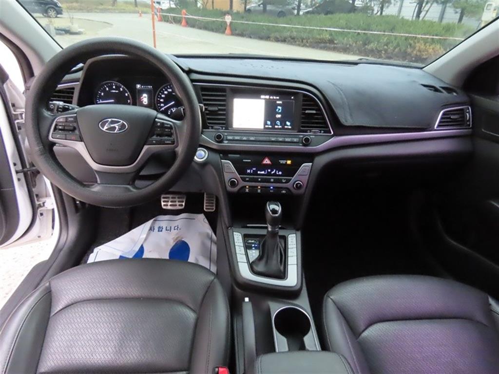 HYUNDAI Avante 2018 Blanco - Importación desde Corea - HF Imports Iquique - Foto 8