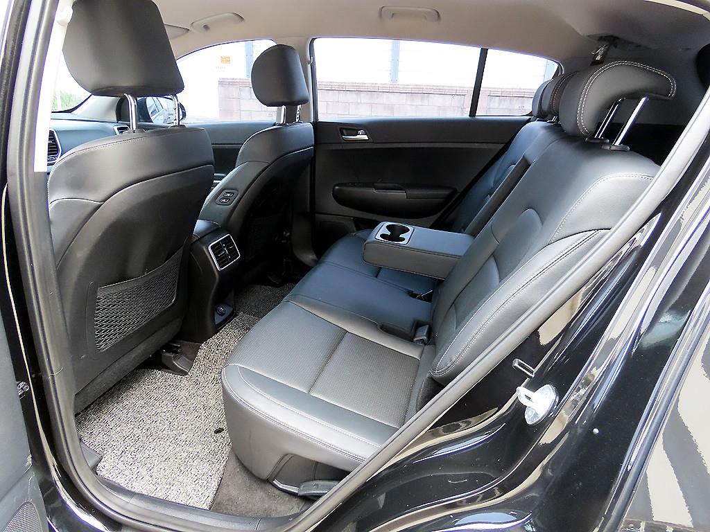 KIA Sportage - Vista 6