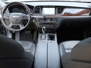 HYUNDAI Genesis - Vista 10