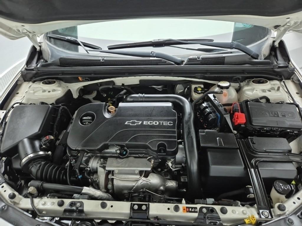 Chevrolet Malibu - Vista 5