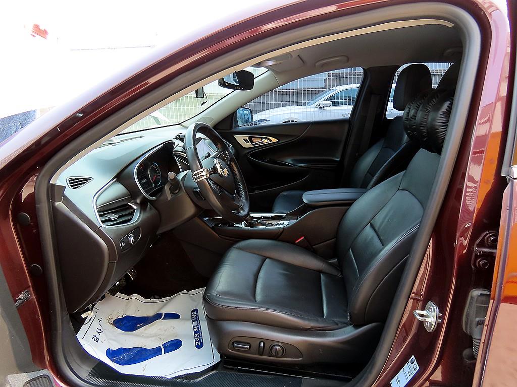 Chevrolet Malibu - Vista 5