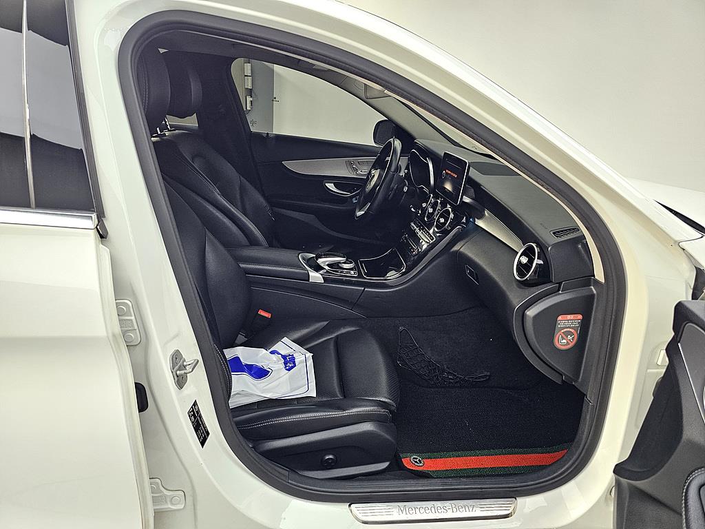 Mercedes Benz C Class - Vista 11