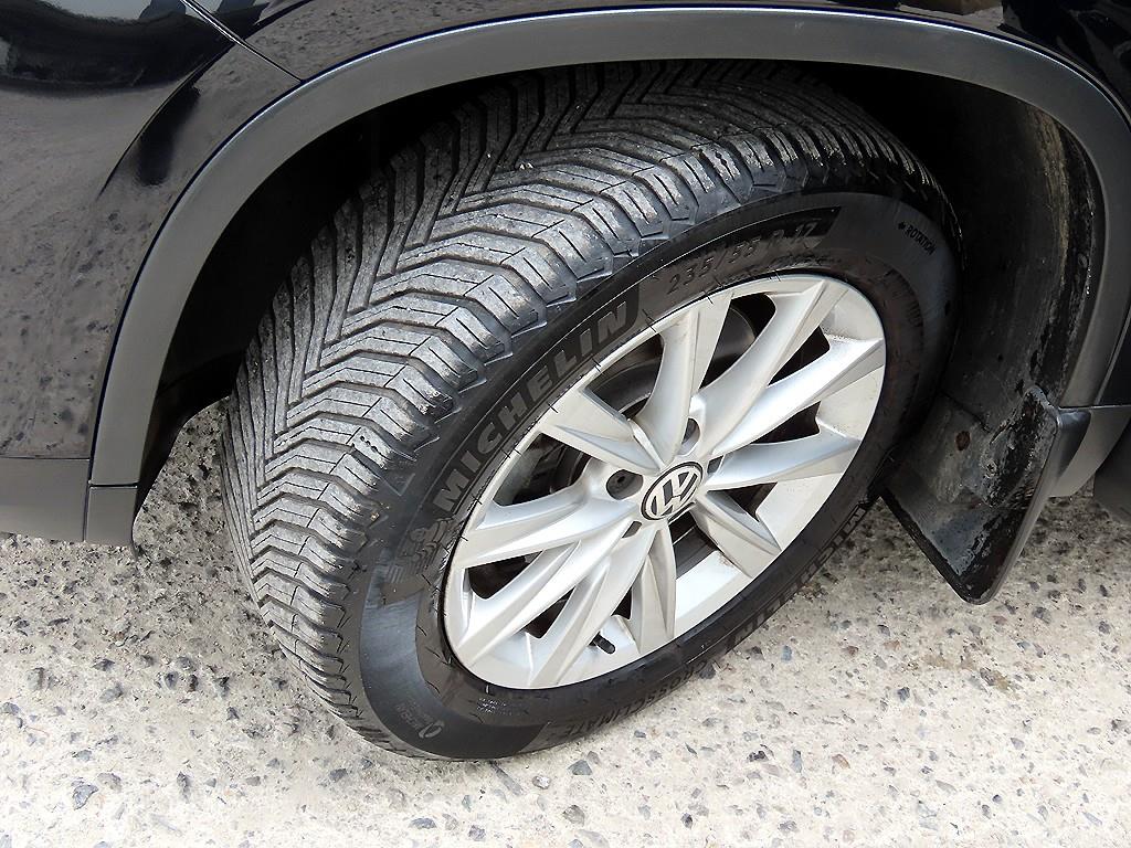 Volkswagen Tiguan 2015 Negro - Importación desde Corea - HF Imports Iquique - Foto 19