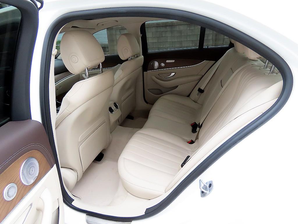 Mercedes Benz E class - Vista 6