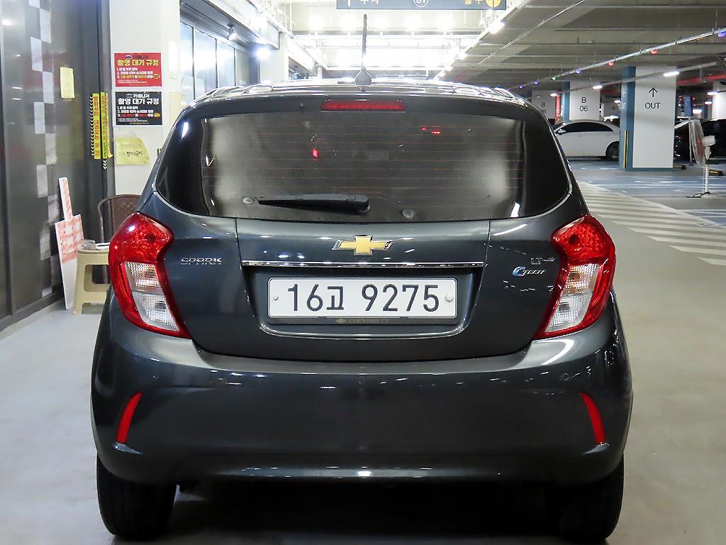 Chevrolet Spark - Vista 5