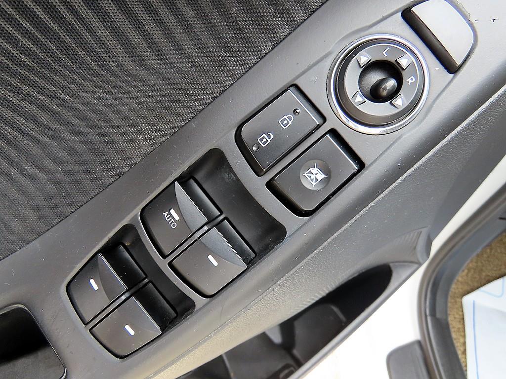 HYUNDAI Avante 2012 Blanco - Importación desde Corea - HF Imports Iquique - Foto 14