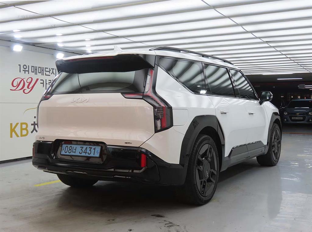 KIA EV9 - Vista 4