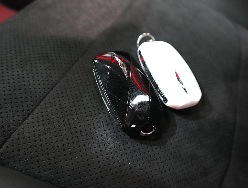 Genesis GV70 2025 Negro - Importación desde Corea - HF Imports Iquique - Foto 14