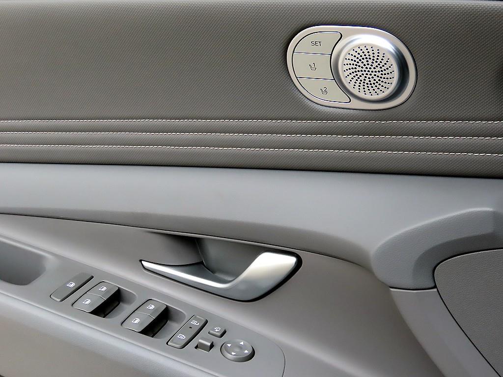 HYUNDAI Avante - Vista 11