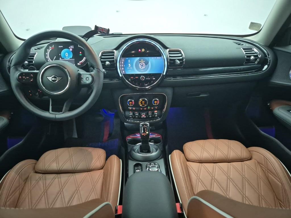 Mini Clubman - Vista 5