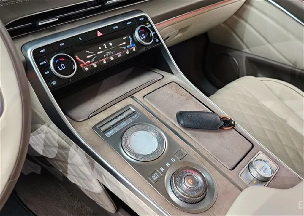 Genesis GV80 - Vista 9