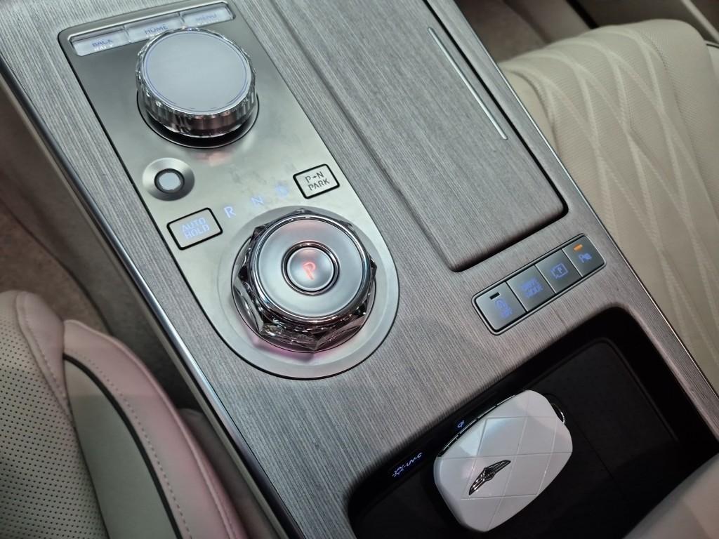 Genesis G80 - Vista 7