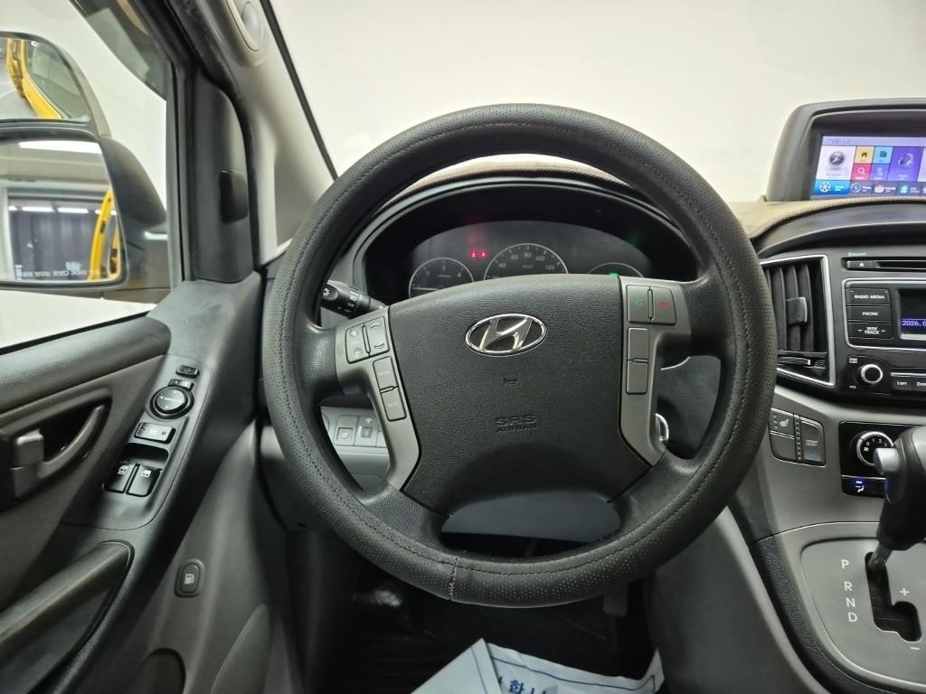 HYUNDAI Starex 2018 Amarillo - Importación desde Corea - HF Imports Iquique - Foto 18