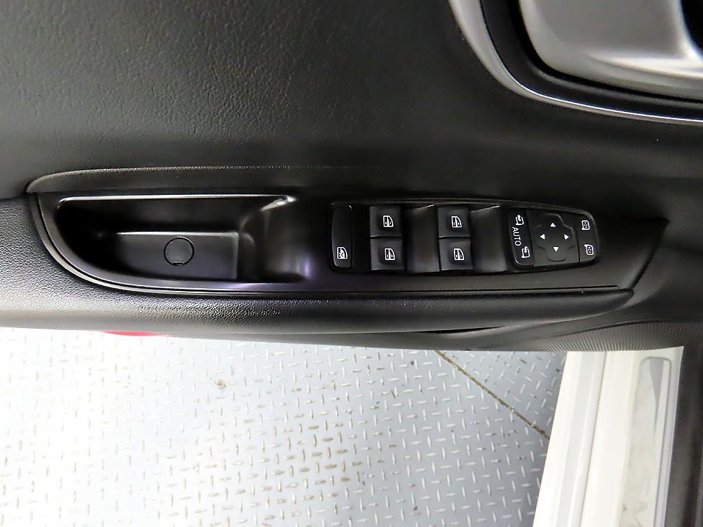 SAMSUNG SM6 - Vista 11