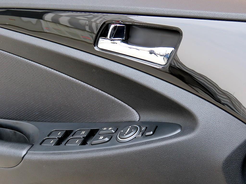 HYUNDAI Sonata - Vista 11