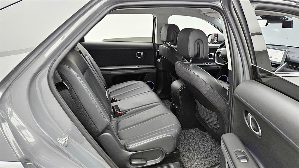 HYUNDAI Ioniq 5 2023 Gris - Importación desde Corea - HF Imports Iquique - Foto 15