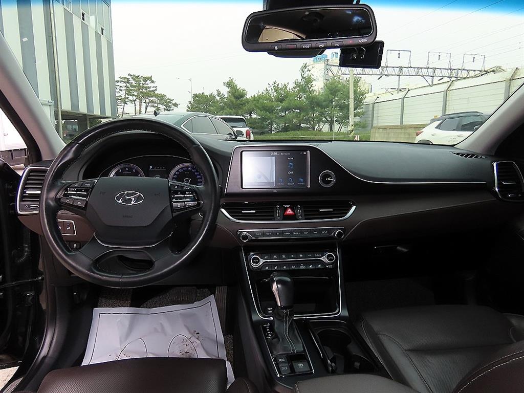 HYUNDAI Grandeur - Vista 7