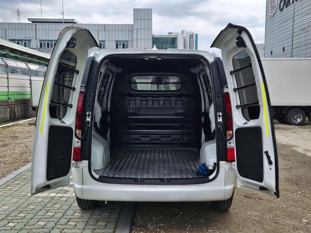 HYUNDAI Staria - Vista 7