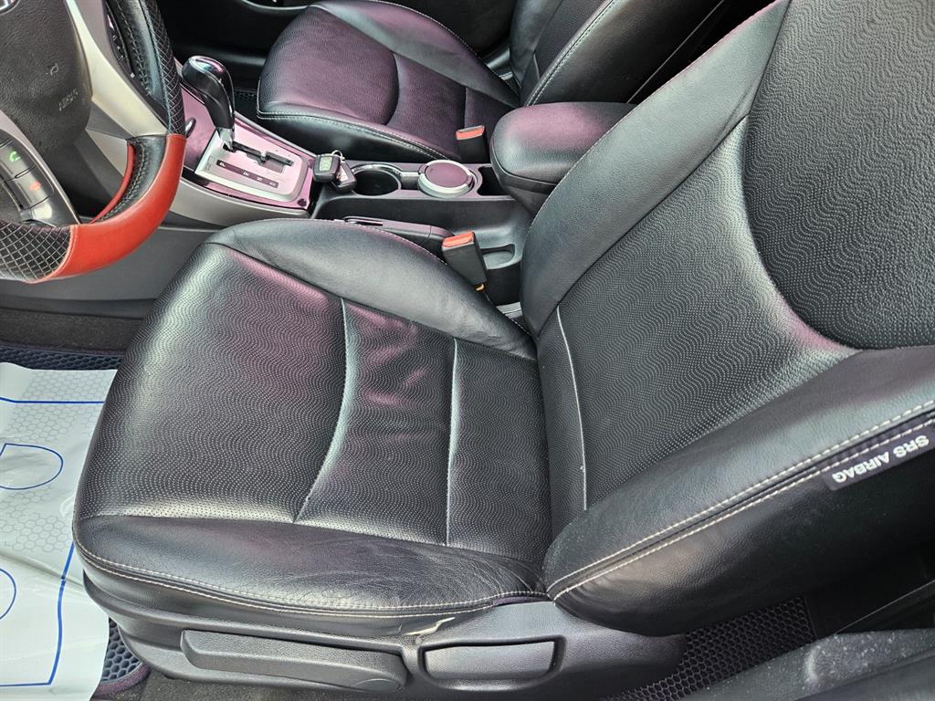 HYUNDAI Avante - Vista 12