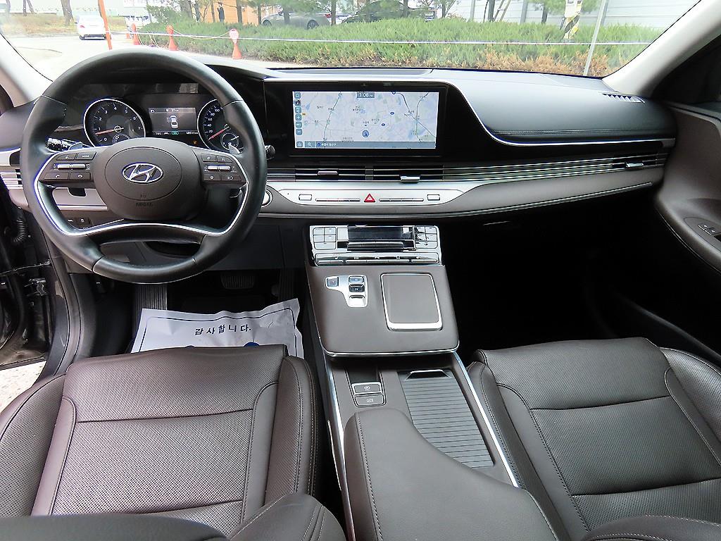 HYUNDAI Grandeur - Vista 9
