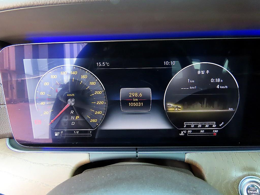 Mercedes Benz E class - Vista 10