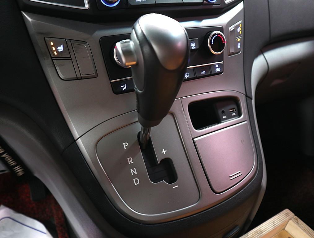 HYUNDAI Starex 2018 Gris - Importación desde Corea - HF Imports Iquique - Foto 14