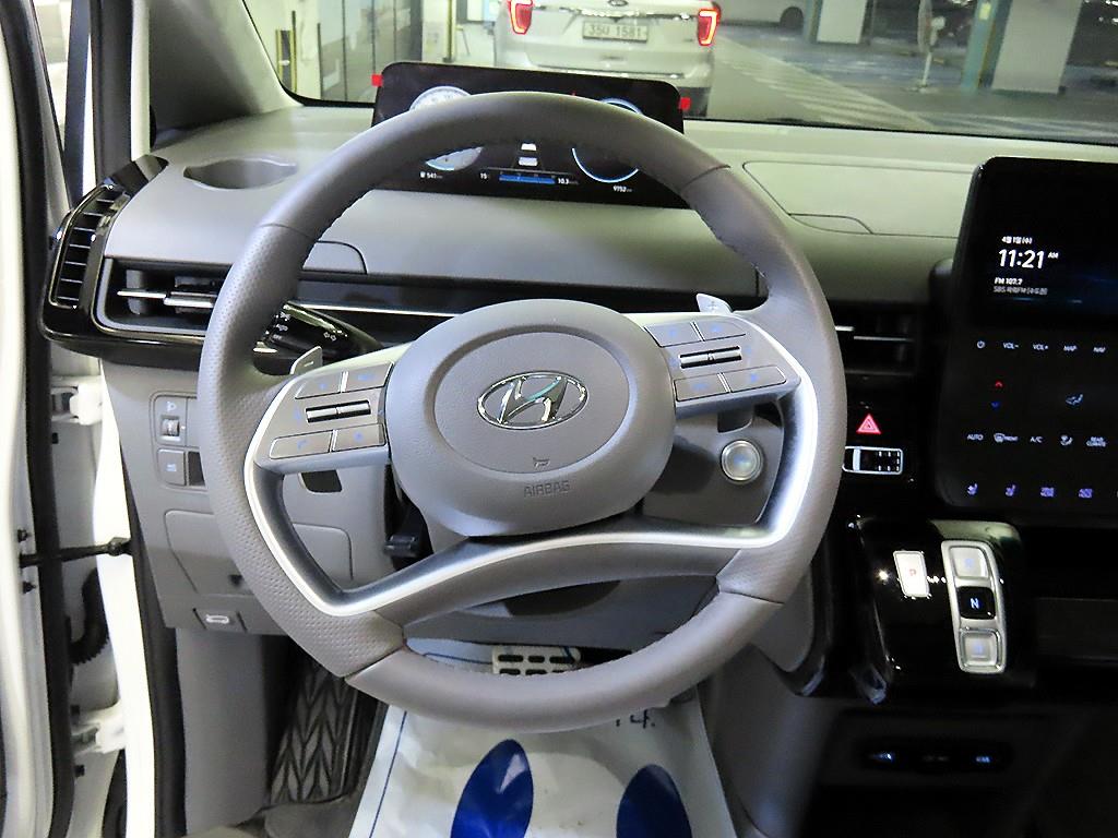 HYUNDAI Staria - Vista 9