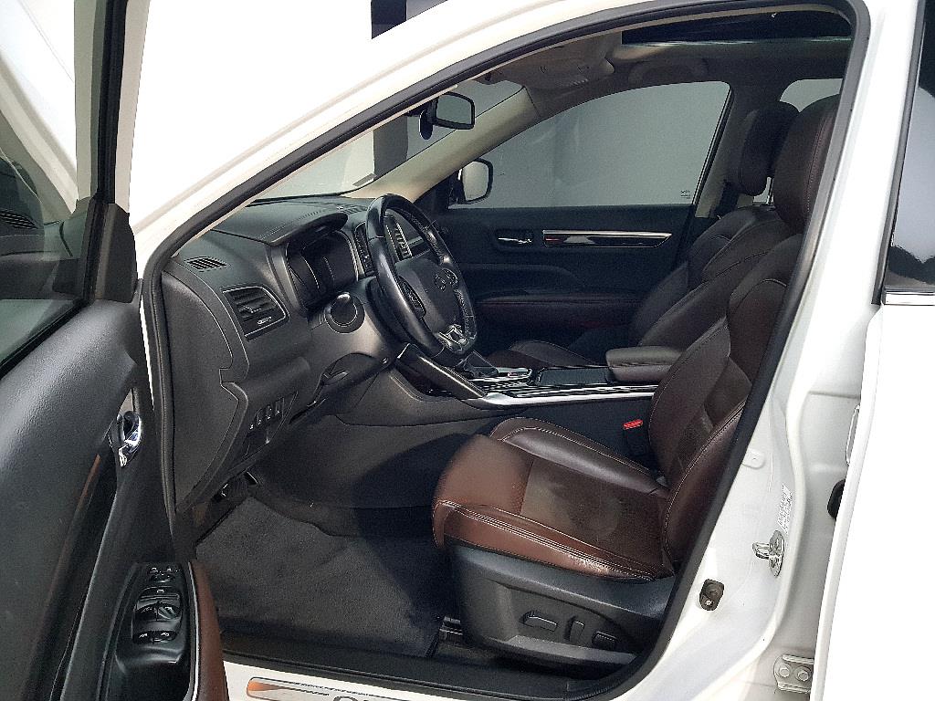 SAMSUNG QM6 - Vista 8