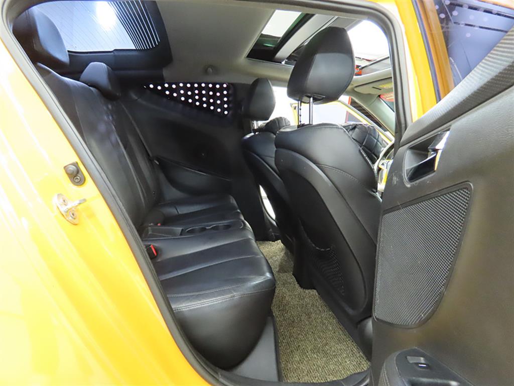 HYUNDAI Veloster - Vista 6