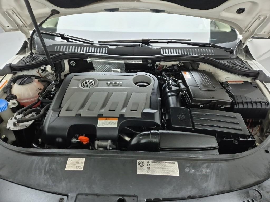 Volkswagen CC - Vista 5