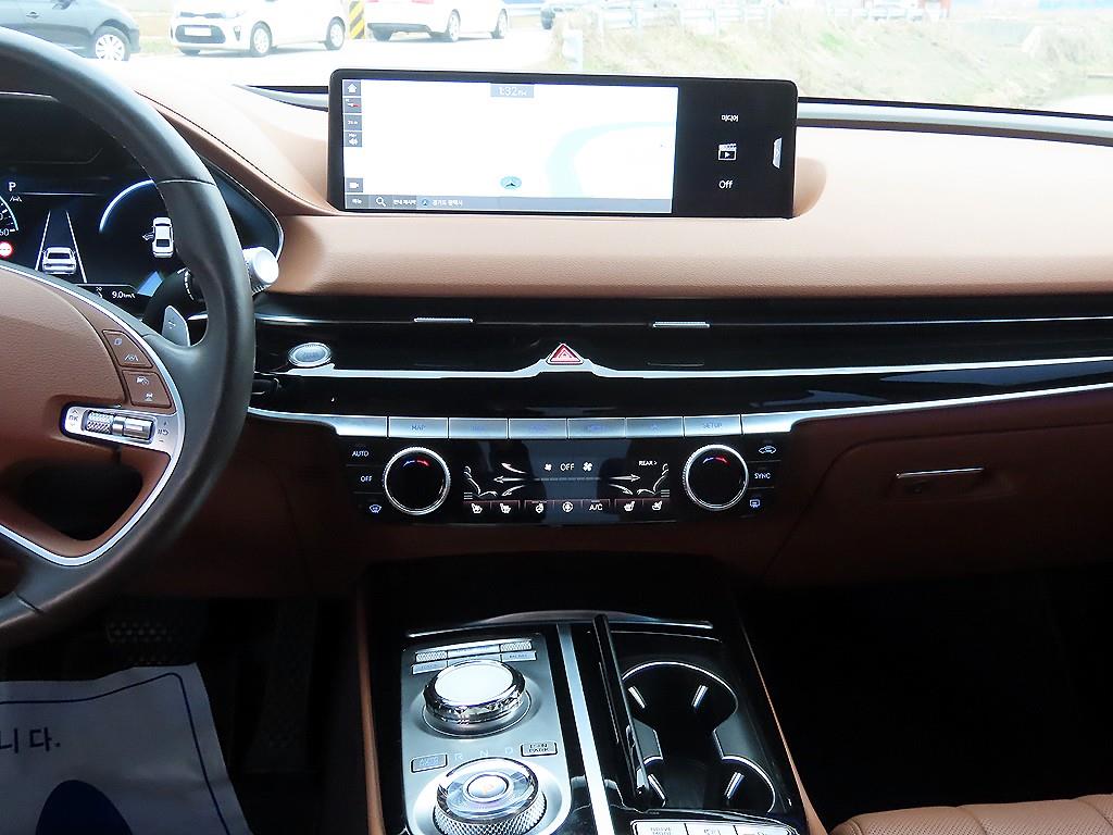 Genesis G80 - Vista 10