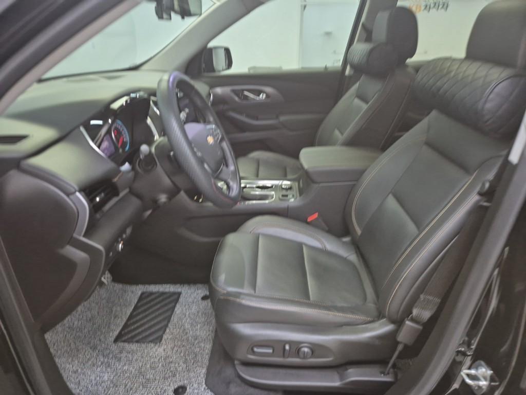 Chevrolet Travers - Vista 11