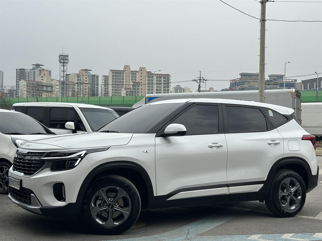 KIA Seltos 2024 Blanco - Importación desde Corea - HF Imports Iquique - Foto 1