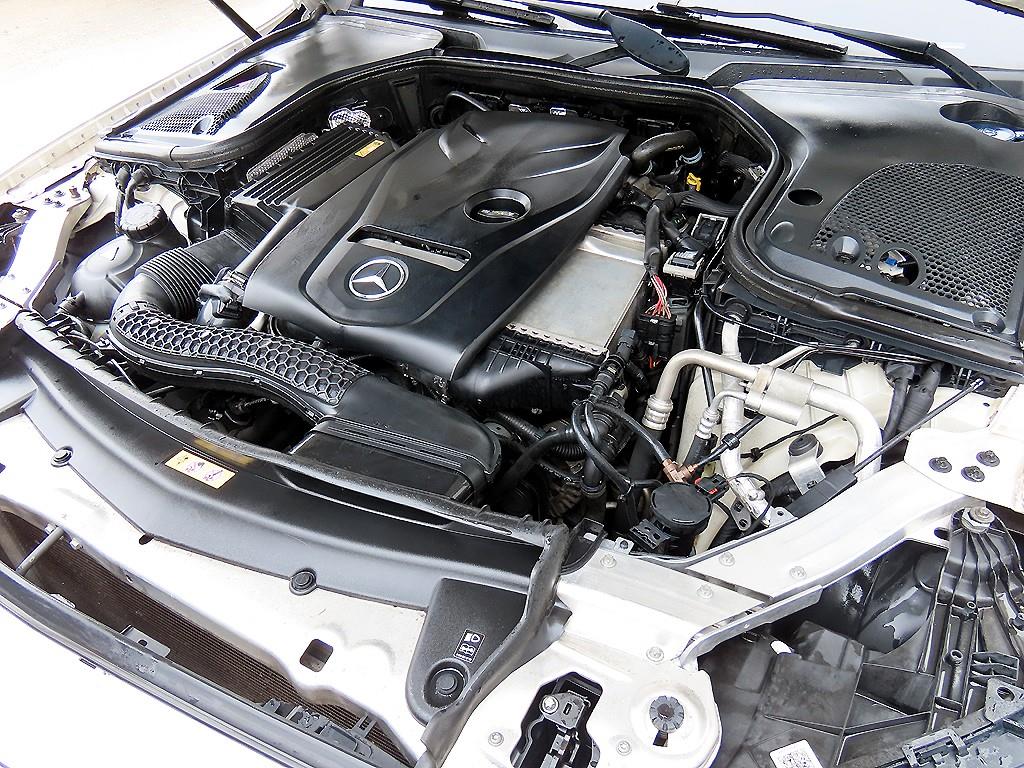 Mercedes Benz E class 2017 Blanco - Importación desde Corea - HF Imports Iquique - Foto 19