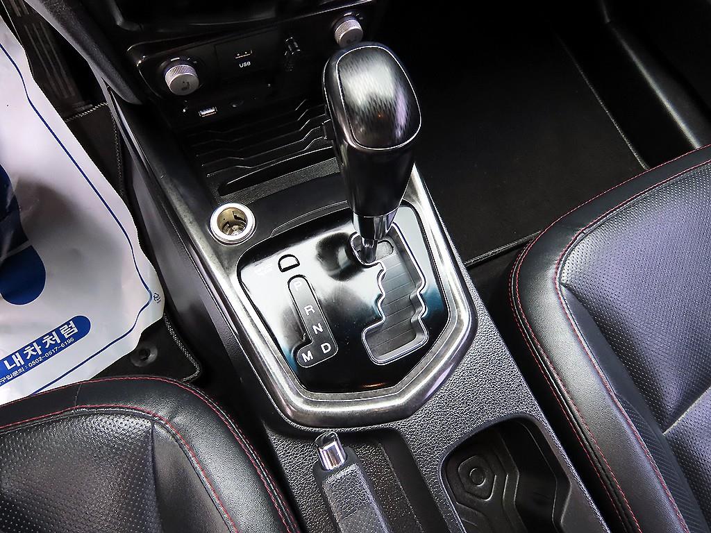 Ssangyong Tivoli - Vista 10