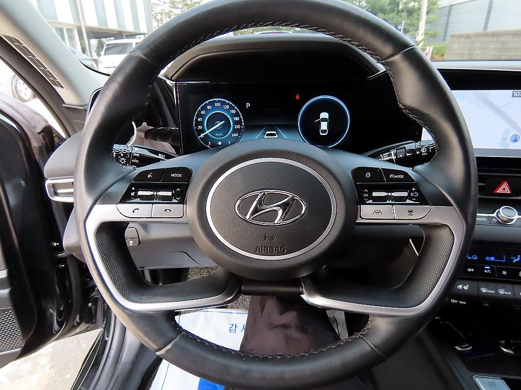 HYUNDAI Avante - Vista 8