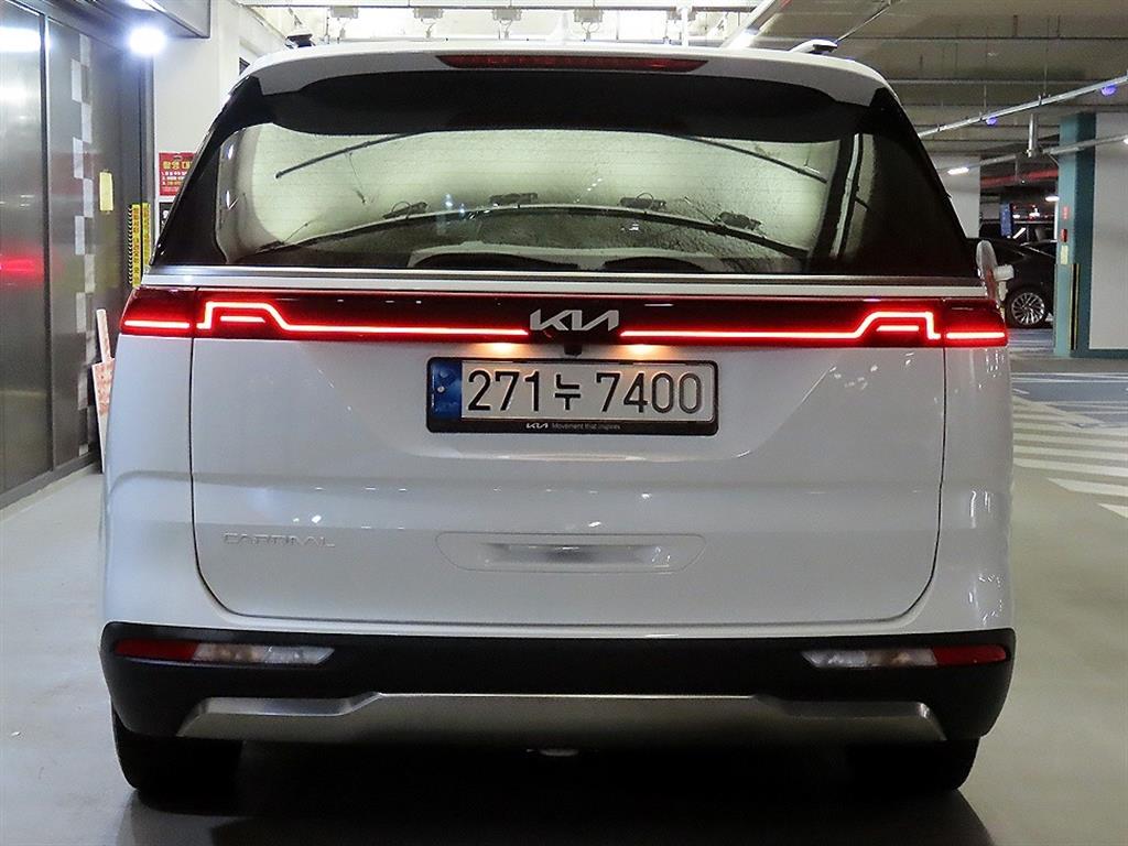 KIA Carnival - Vista 5