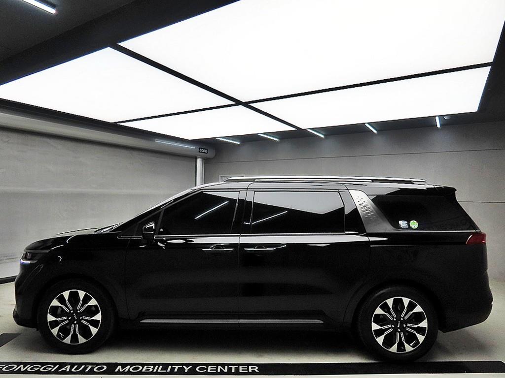 KIA Carnival - Vista 4