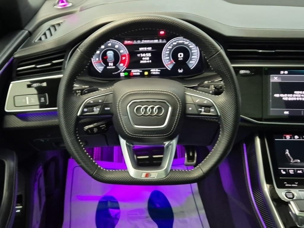 Audi Q8 - Vista 9
