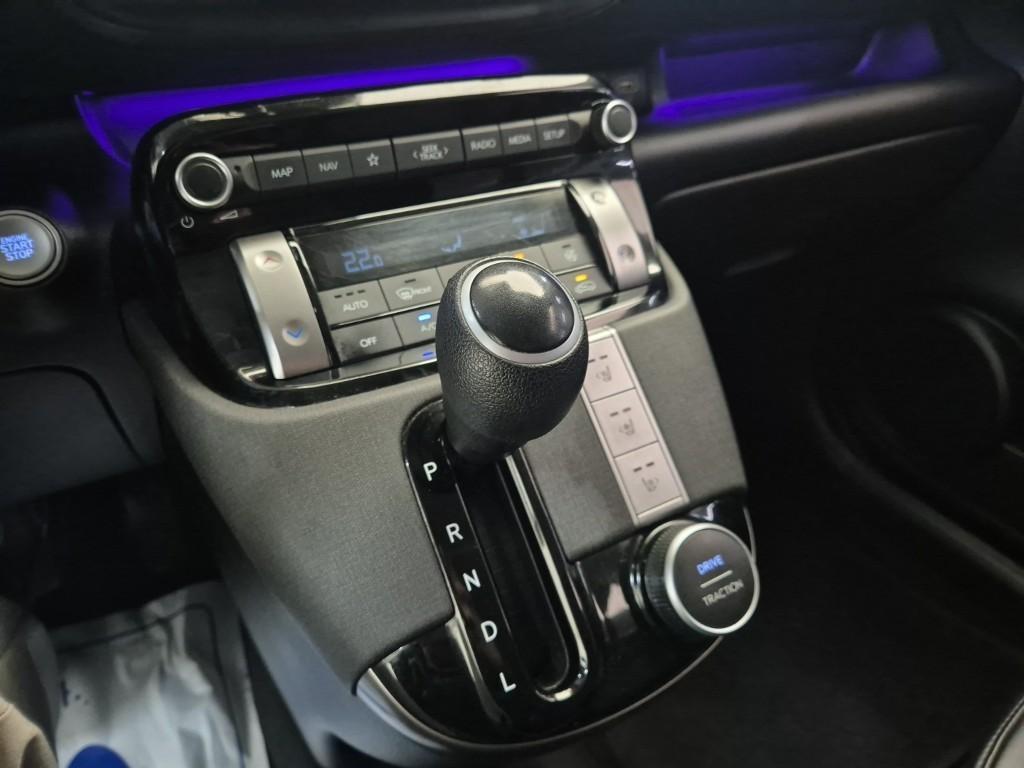 HYUNDAI Casper - Vista 8