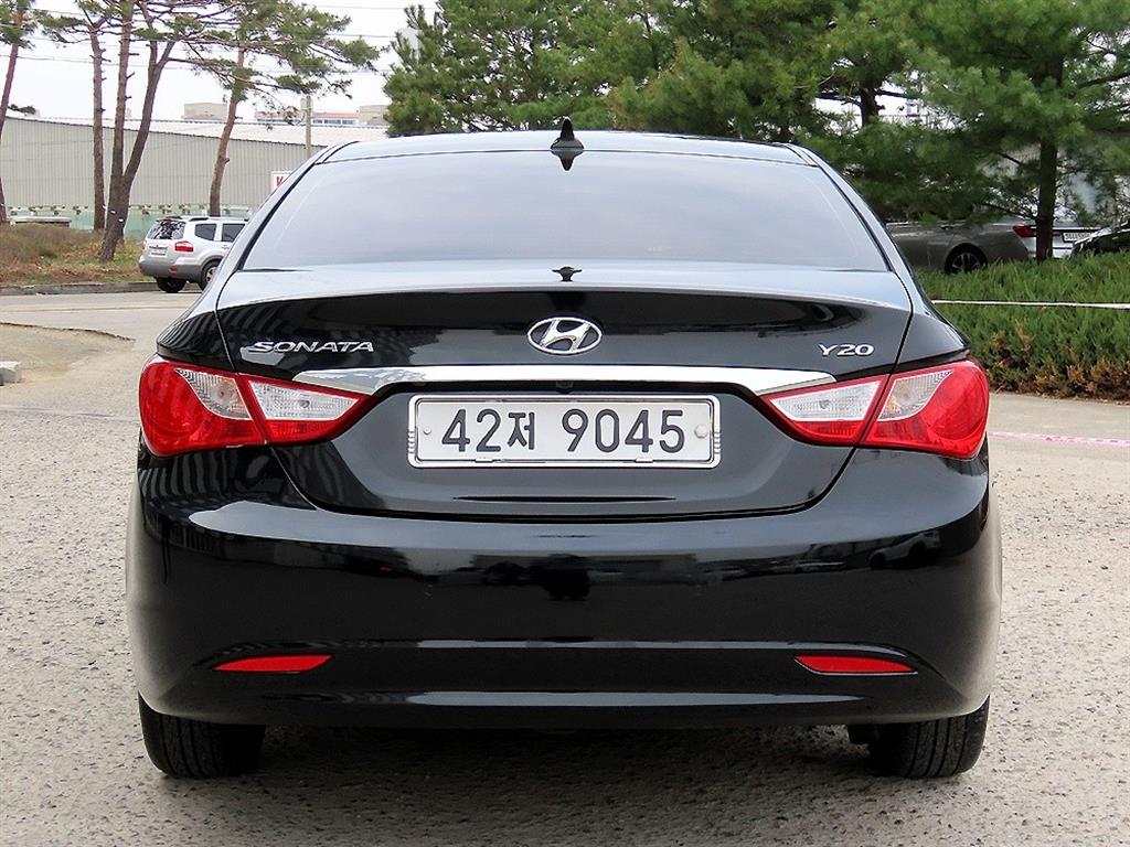 HYUNDAI Sonata - Vista 4