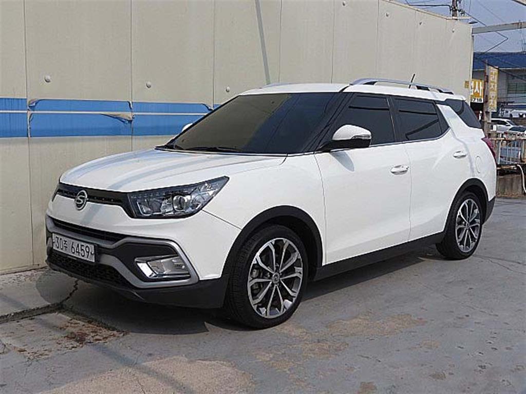 Ssangyong Tivoli - Vista 3