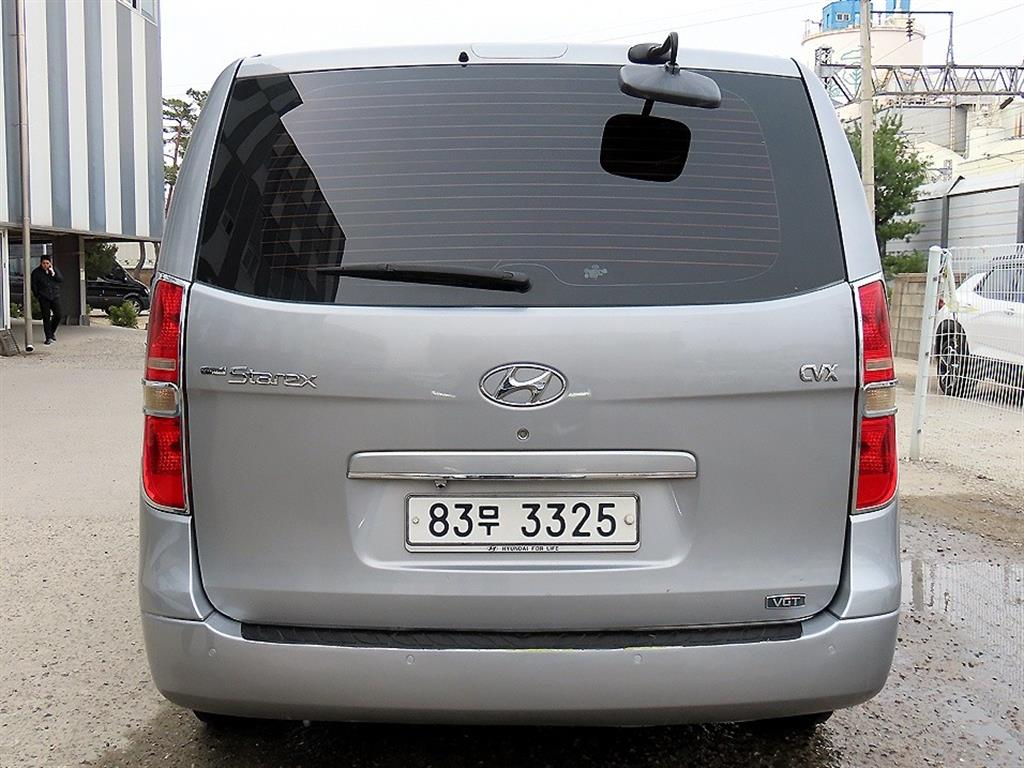 HYUNDAI Starex - Vista 4
