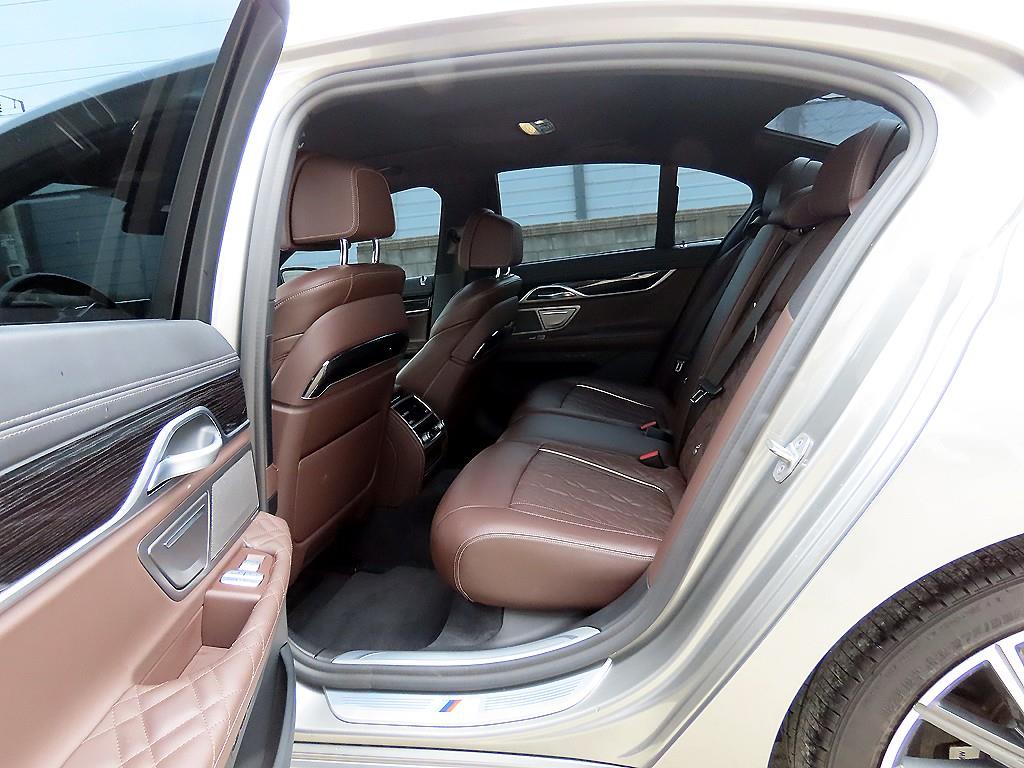 BMW 7 Series - Vista 6