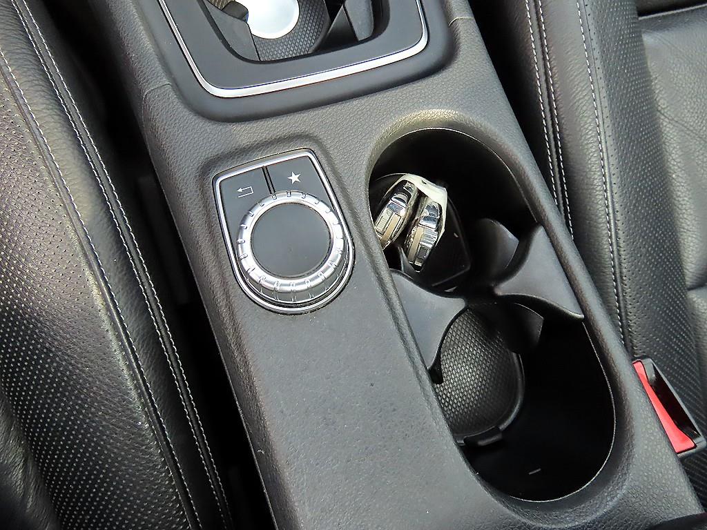 Mercedes Benz GLA Class 2018 Blanco - Importación desde Corea - HF Imports Iquique - Foto 13