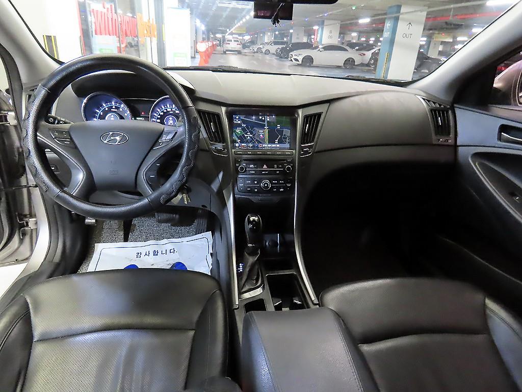 HYUNDAI Sonata - Vista 10